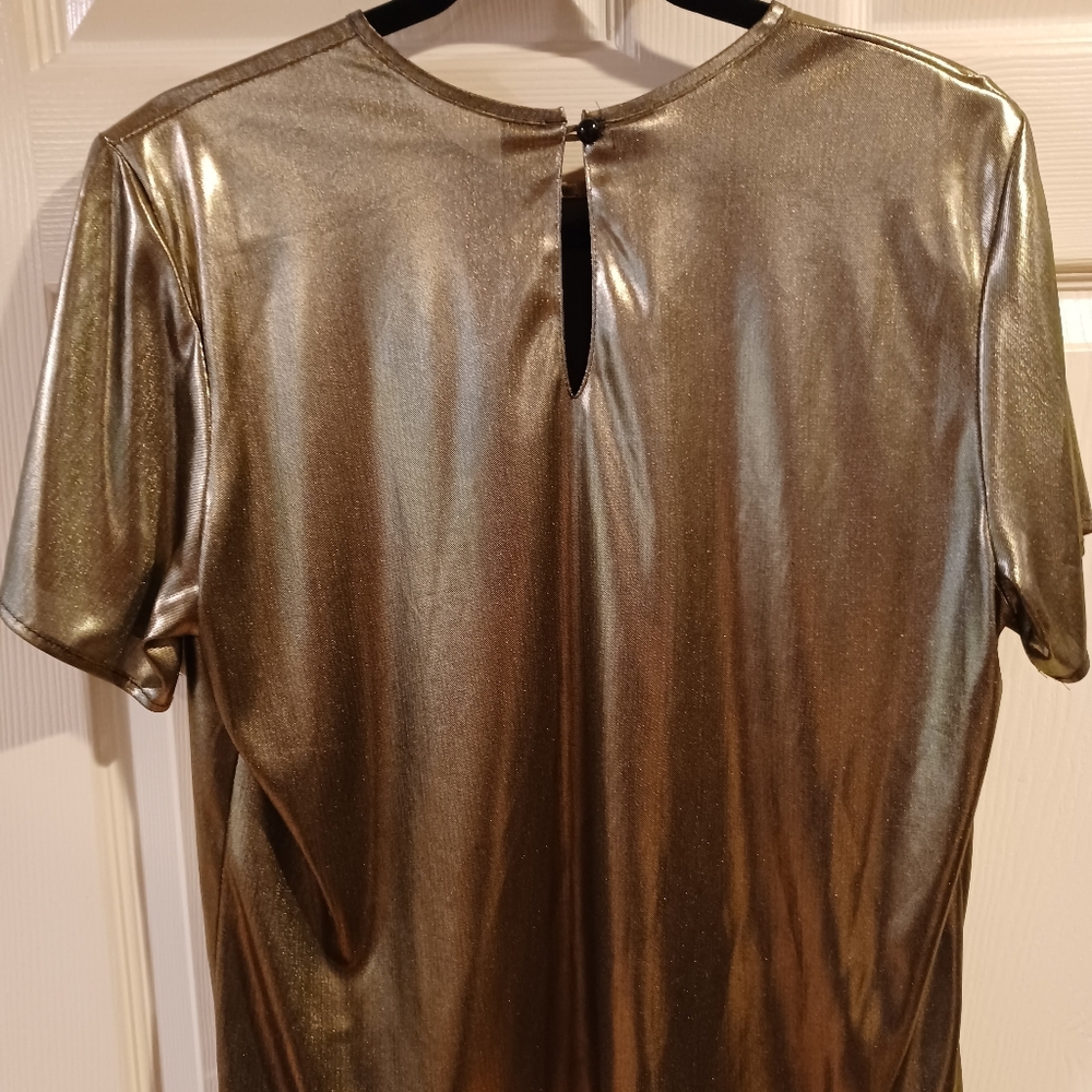 Top no label shiny material